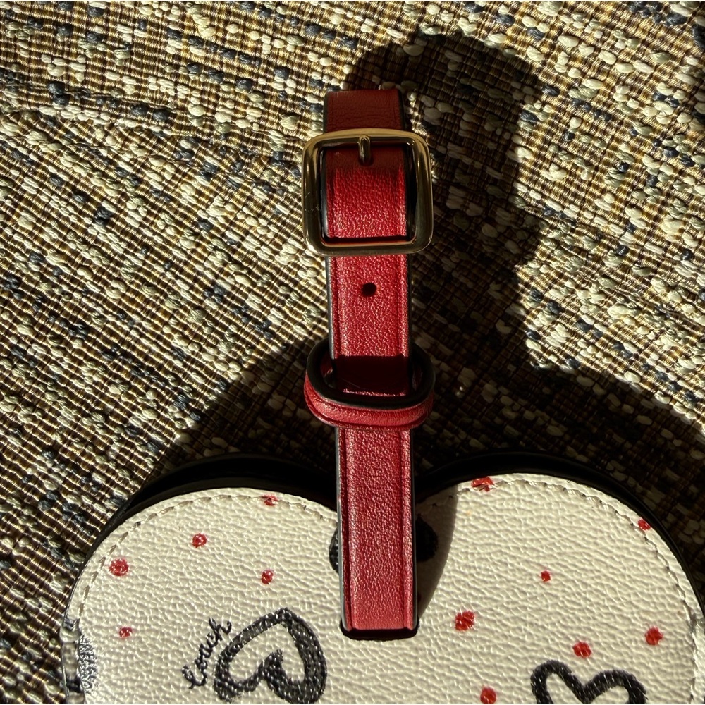 Coach Heart Luggage Tag with Crayon Heart Print A2081-2808G Limited Edition - Picture 3 of 8